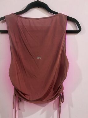 ALO Yoga Women's Side-Ruched Tank Top - Dusty Mauve